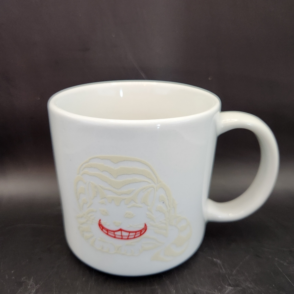 Vintage Alice in Wonderland Cheshire Cat Ceramic Coffee Mug 10 oz
